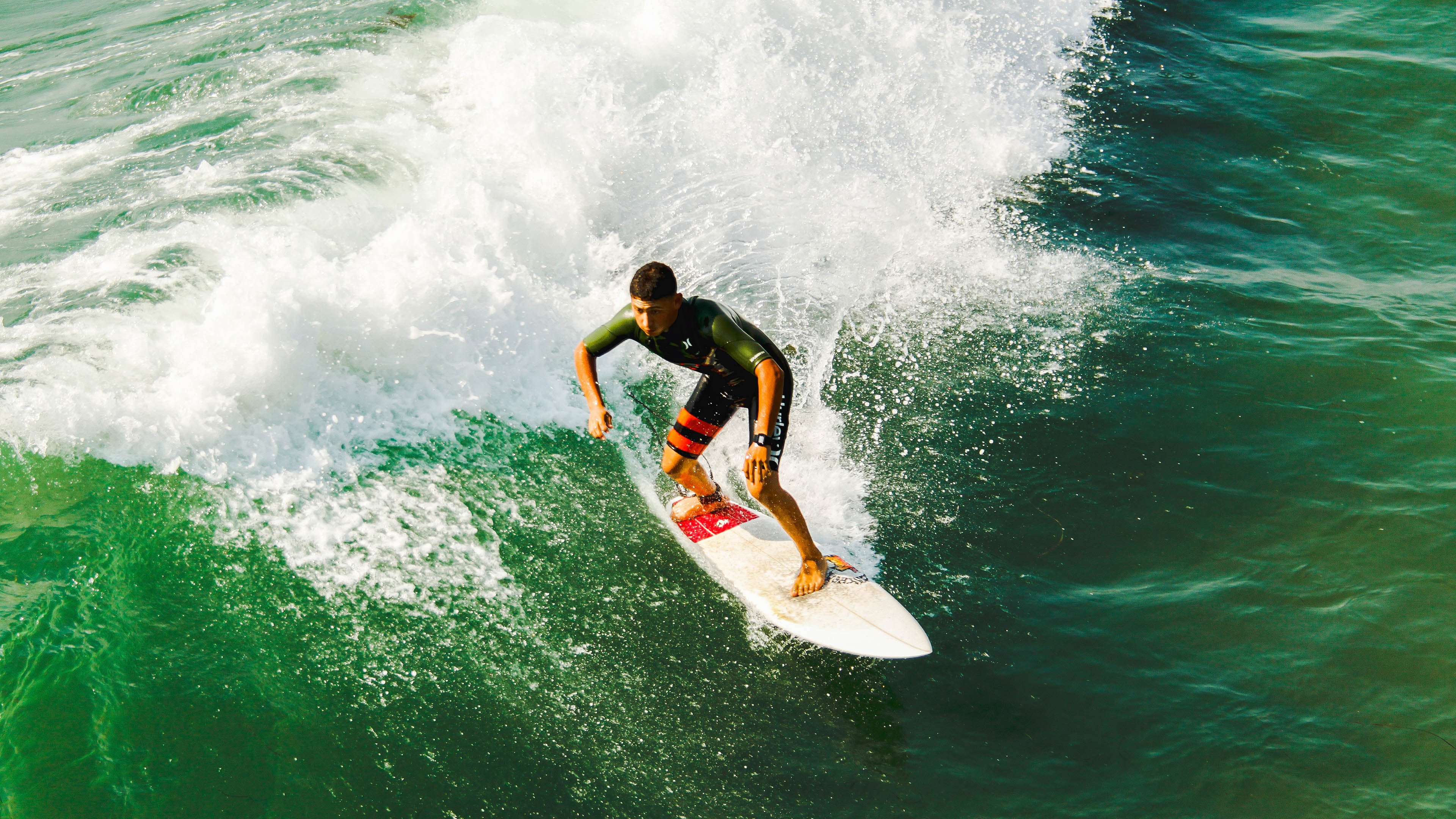 在季后赛对阵勇士的比赛中,蒂伊用完美的挡拆配合带来多次空切得分!